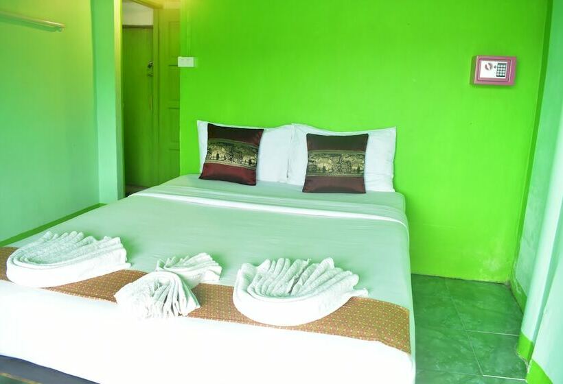 스탠다드 룸, Phi Phi Beach Front Resort