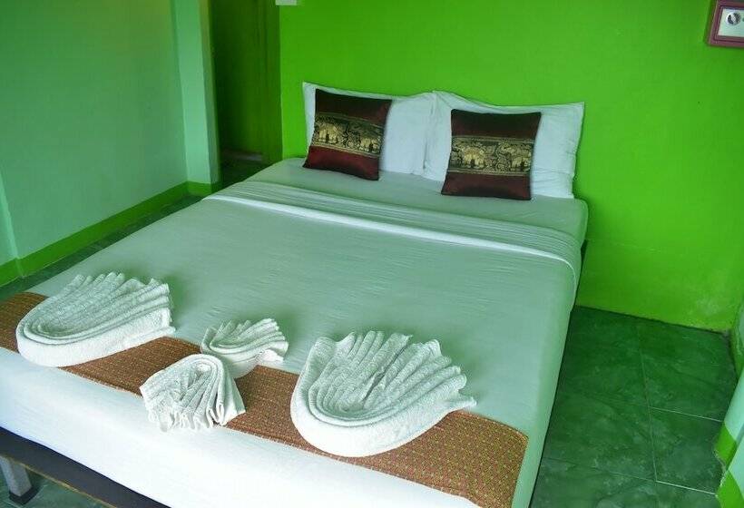 스탠다드 룸, Phi Phi Beach Front Resort