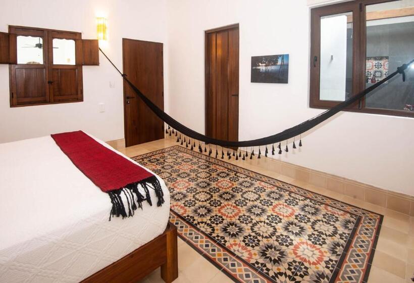 اتاق سوپریور با تخت بزرگ, Posada San Juan