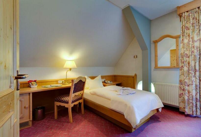 غرفة قياسية فردية, Schloss Nebra