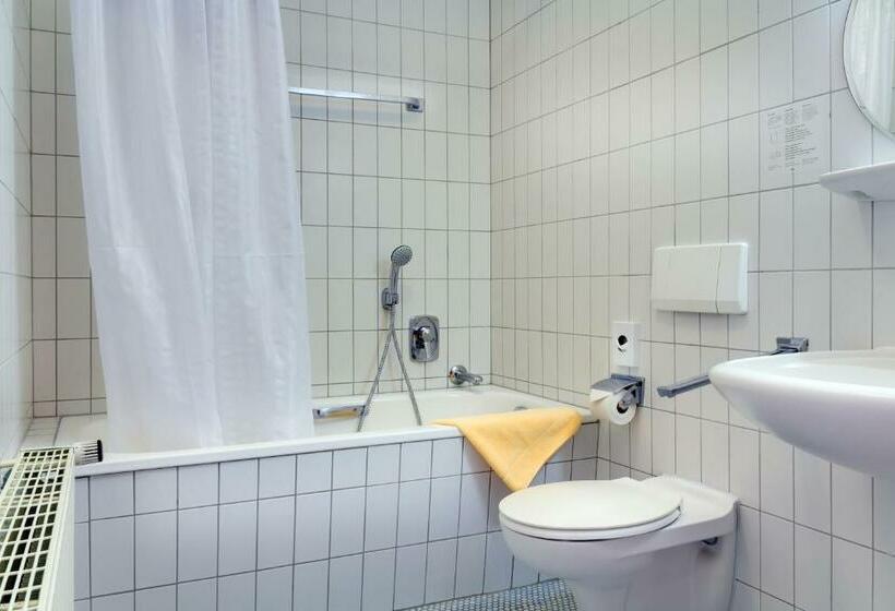 غرفة قياسية فردية, Schloss Nebra