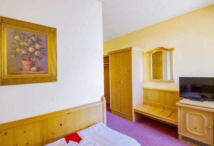 غرفة قياسية فردية, Schloss Nebra