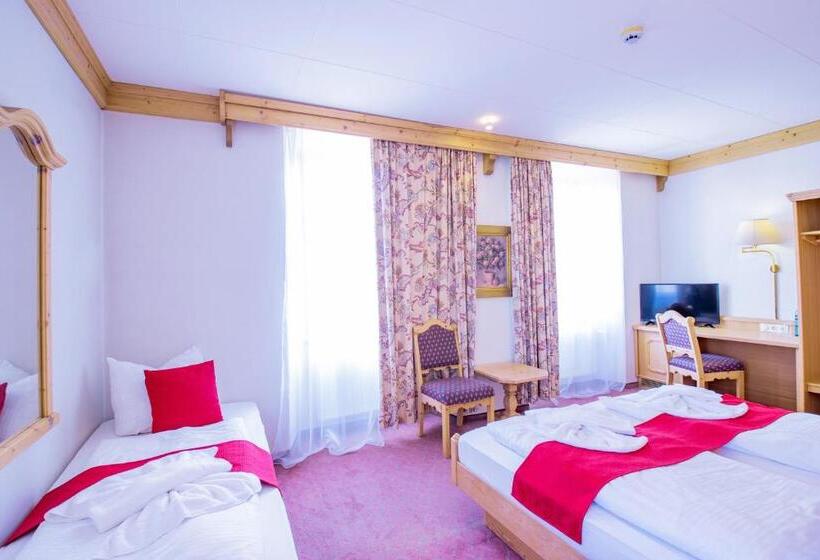 غرفة كومفورت ثلاثية, Schloss Nebra