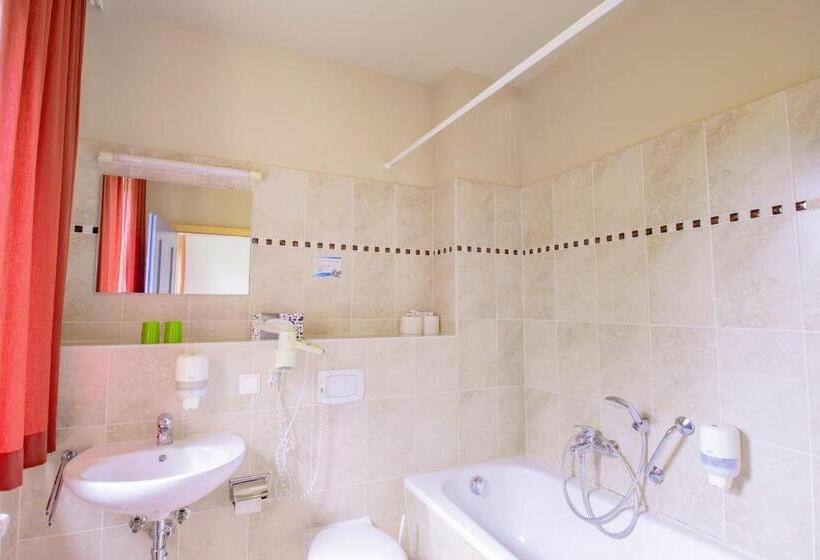 غرفة إقتصادية ثلاثية, Schloss Nebra