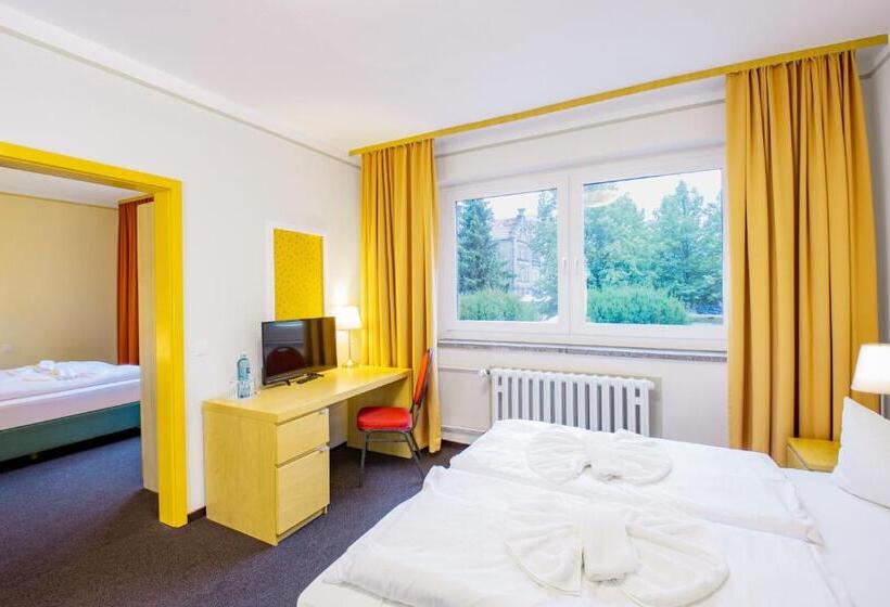 Четырехместный Номер Economy, Schloss Nebra