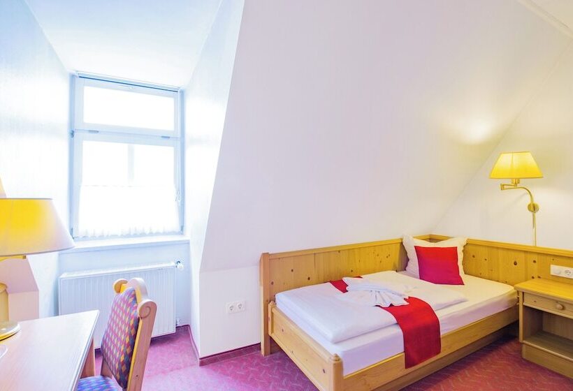 غرفة قياسية فردية, Schloss Nebra