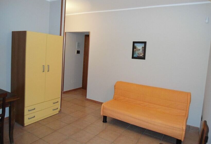 شقة غرفة واحدة, Tenuta Pigliano