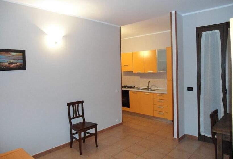 شقة غرفة واحدة, Tenuta Pigliano