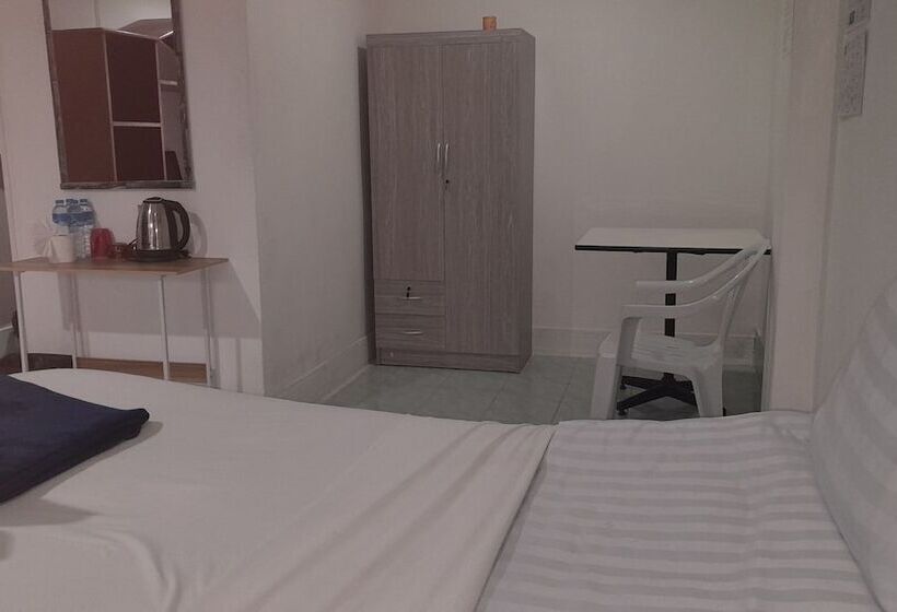 Standardrum, The Guest House   Sha