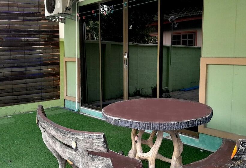 Standardrum, The Guest House   Sha