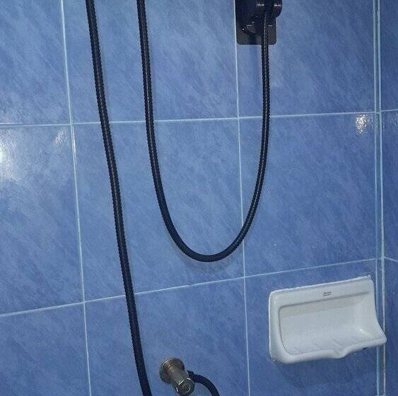 Deluxe Rum, The Guest House   Sha