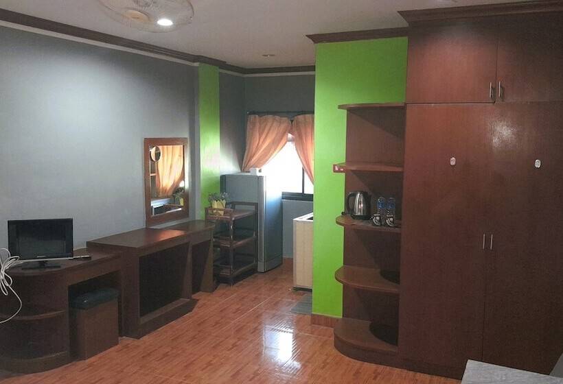 Deluxe Rum, The Guest House   Sha