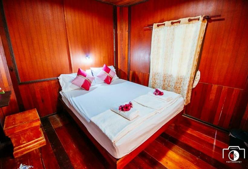 بانگلوی استاندارد, Venus Resort