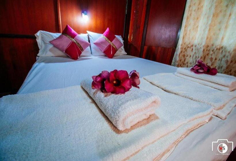 بانگلوی استاندارد 2 خوابه, Venus Resort