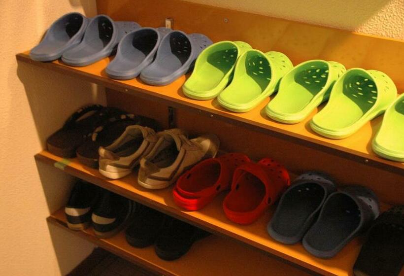 غرفة قياسية حمام مشترك, Kamikatsura House