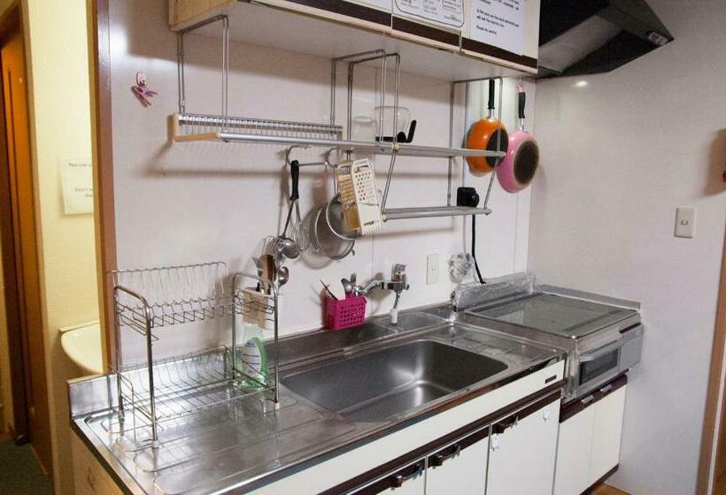 غرفة قياسية حمام مشترك, Kamikatsura House