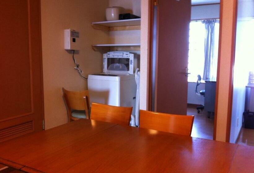 غرفة قياسية حمام مشترك, Kamikatsura House