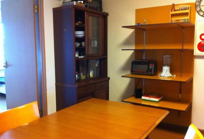 غرفة قياسية سرير بطابقين مزودة بحمام مشترك, Kamikatsura House