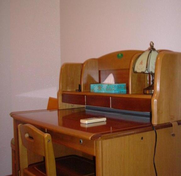 غرفة قياسية حمام مشترك, Kamikatsura House