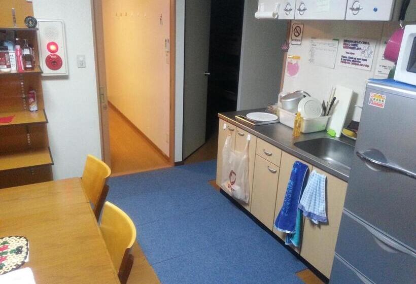 غرفة قياسية ثلاثية حمام مشترك, Kamikatsura House