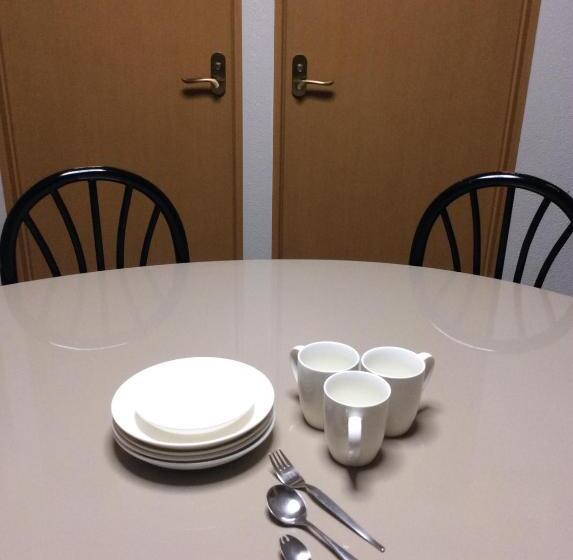 غرفة قياسية ثلاثية حمام مشترك, Kamikatsura House