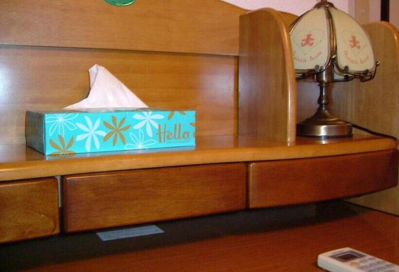 غرفة قياسية حمام مشترك, Kamikatsura House