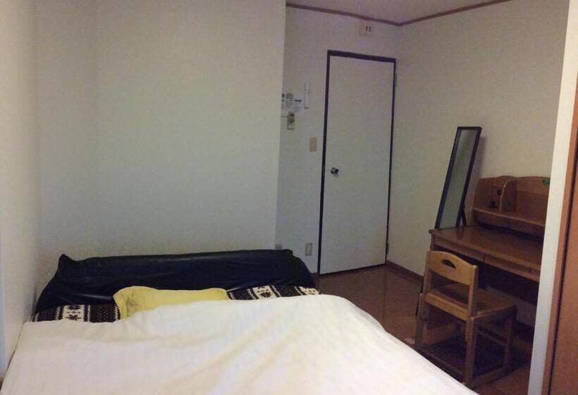 غرفة قياسية حمام مشترك, Kamikatsura House