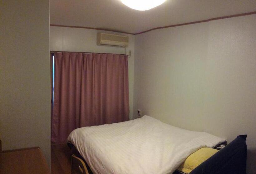 غرفة قياسية حمام مشترك, Kamikatsura House