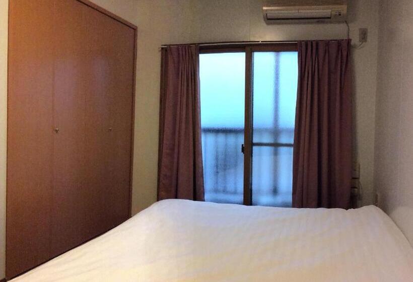 غرفة قياسية حمام مشترك, Kamikatsura House