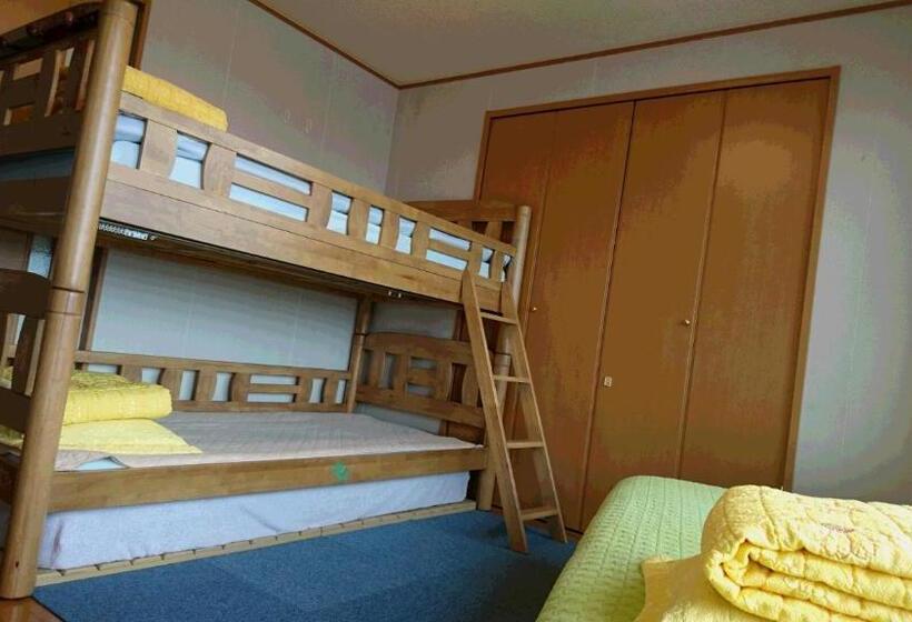 غرفة قياسية ثلاثية حمام مشترك, Kamikatsura House