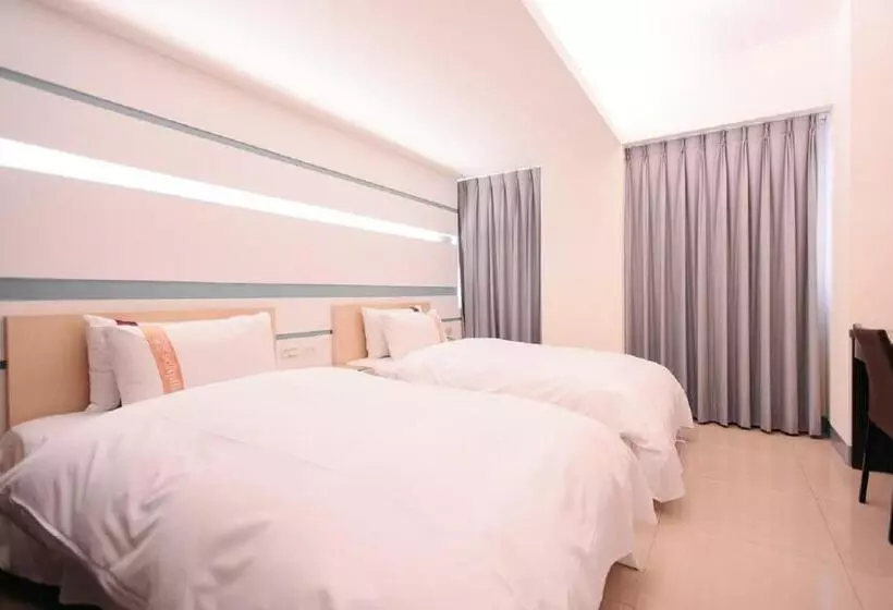 اتاق استاندارد, Kiwi Express Hotel   Kaohsiung Station