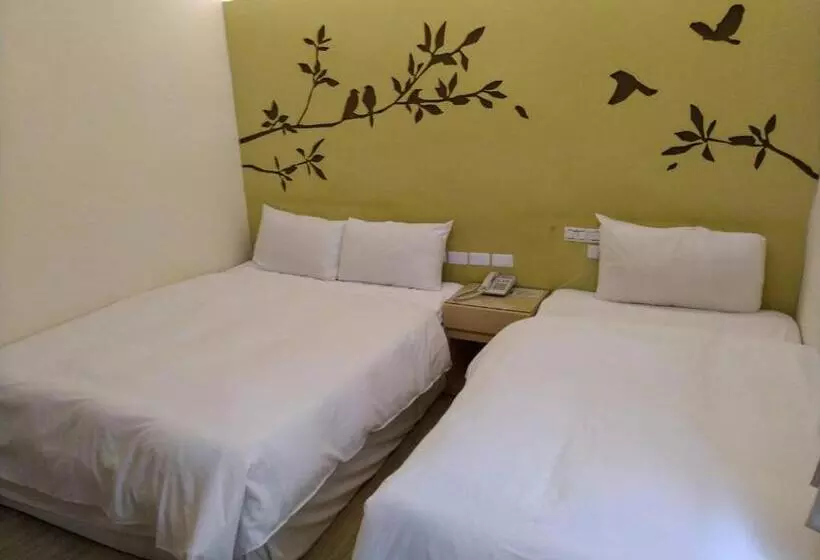 اتاق استاندارد سه نفره, Kiwi Express Hotel   Kaohsiung Station
