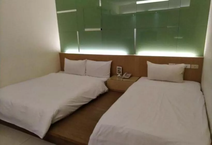 اتاق استاندارد سه نفره, Kiwi Express Hotel   Kaohsiung Station