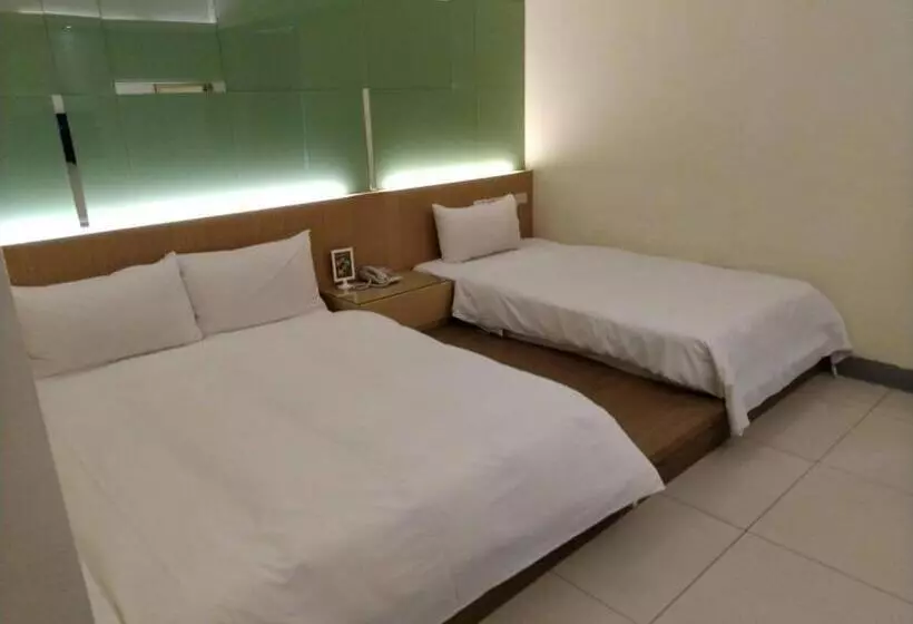 اتاق استاندارد سه نفره, Kiwi Express Hotel   Kaohsiung Station