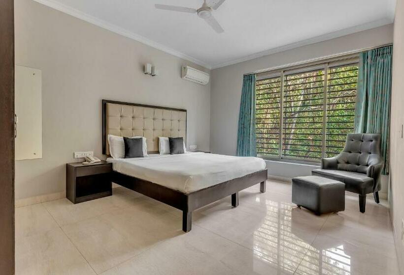 Представительский люкс с балконом, Arotel Rooms & Suites