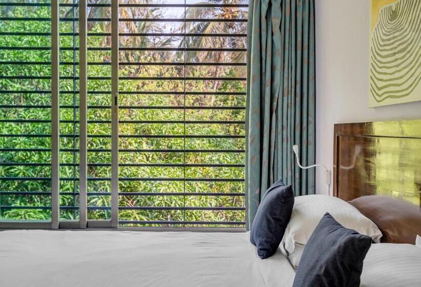 Люкс с Балконом, Arotel Rooms & Suites