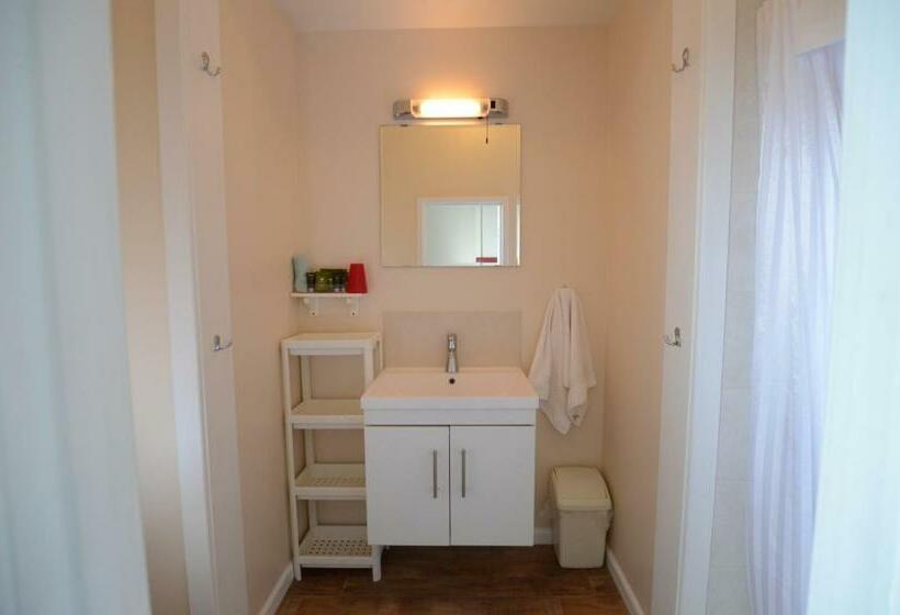 חדר דלוקס, Pink Beach Guest House