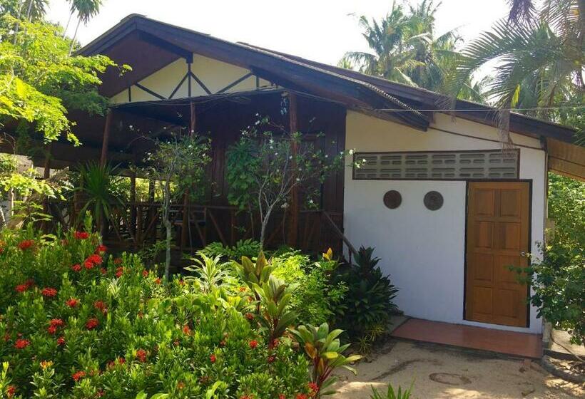 Семейное Бунгало, Bangpo Village