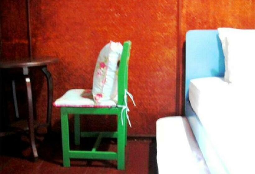 Семейное Бунгало, Bangpo Village