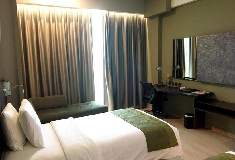 ダブルベッドスタンダードルーム, Holiday Inn Cikarang Jababeka, An Ihg