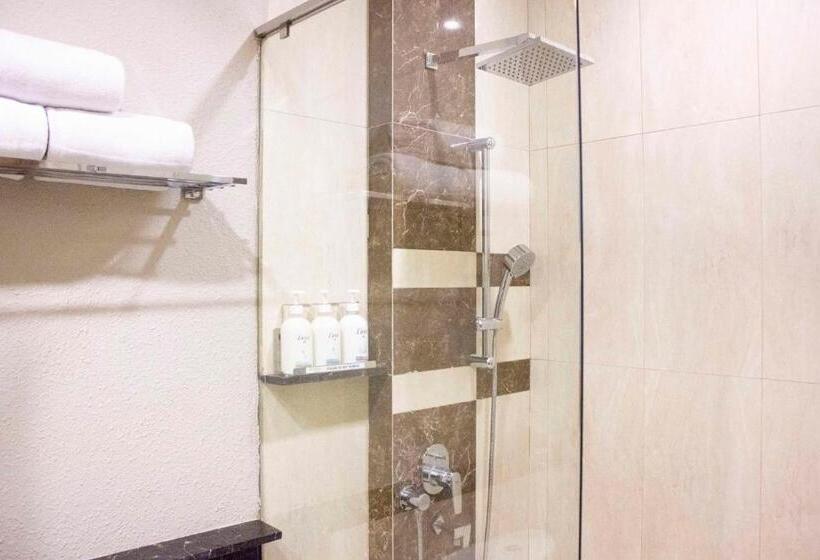 ダブルベッドスタンダードルーム, Holiday Inn Cikarang Jababeka, An Ihg