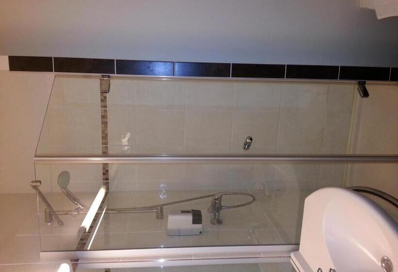 4인용 스탠다드 룸, Akena City Caudry