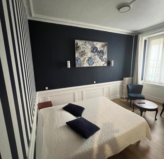 Номер Стандарт, Hôtel De La Gare