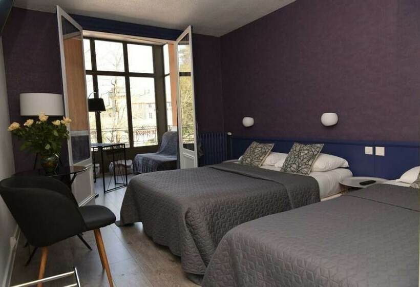 חדר סטנדרט לשלושה, Saint Philibert