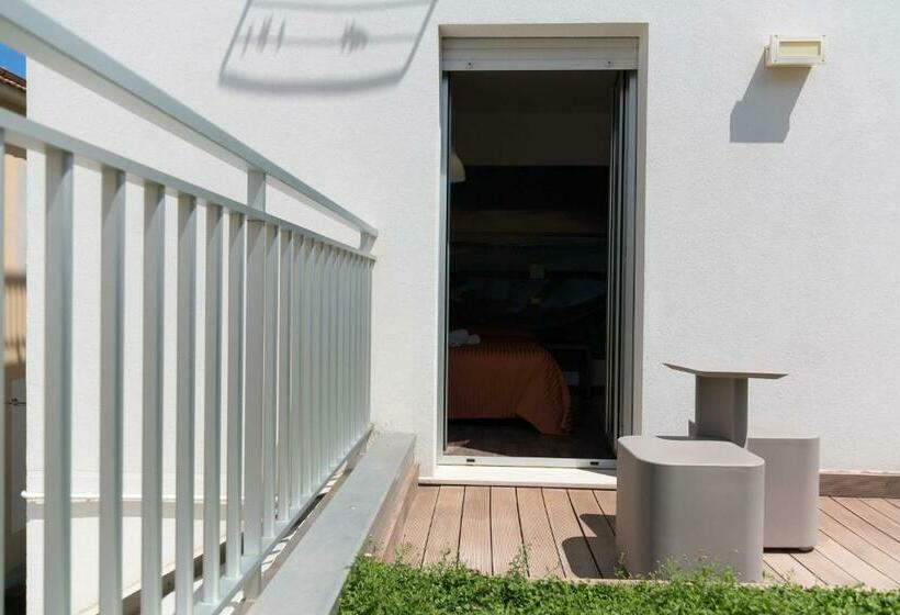 Camera Superiore Vista Giardino, Miramare