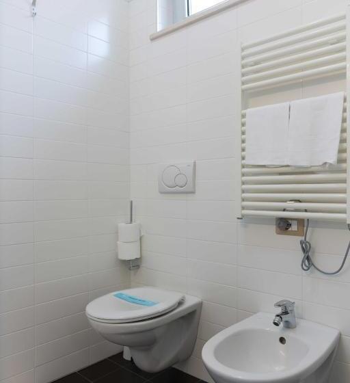 Camera Superiore Vista Giardino, Miramare