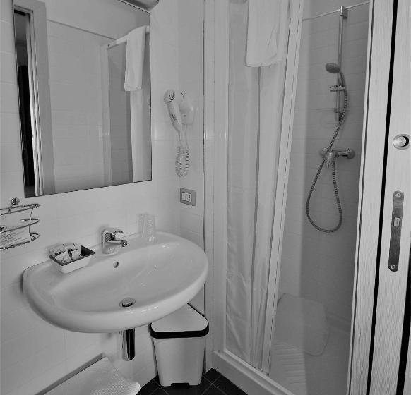 Camera Standard Interiore, Miramare