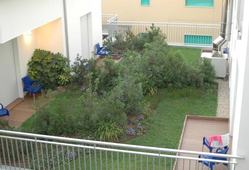 Camera Quadrupla Standard, Miramare