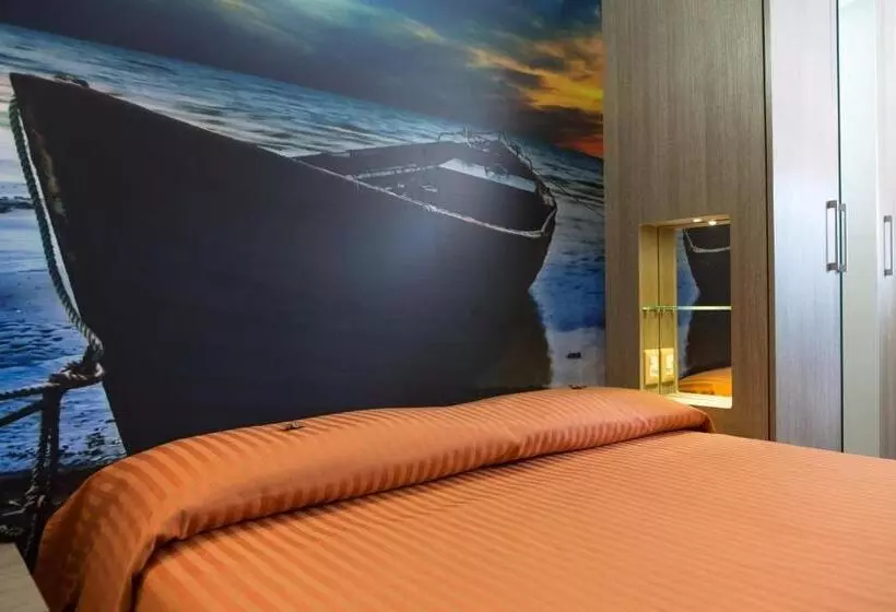 Economy Quadruple Room, Miramare