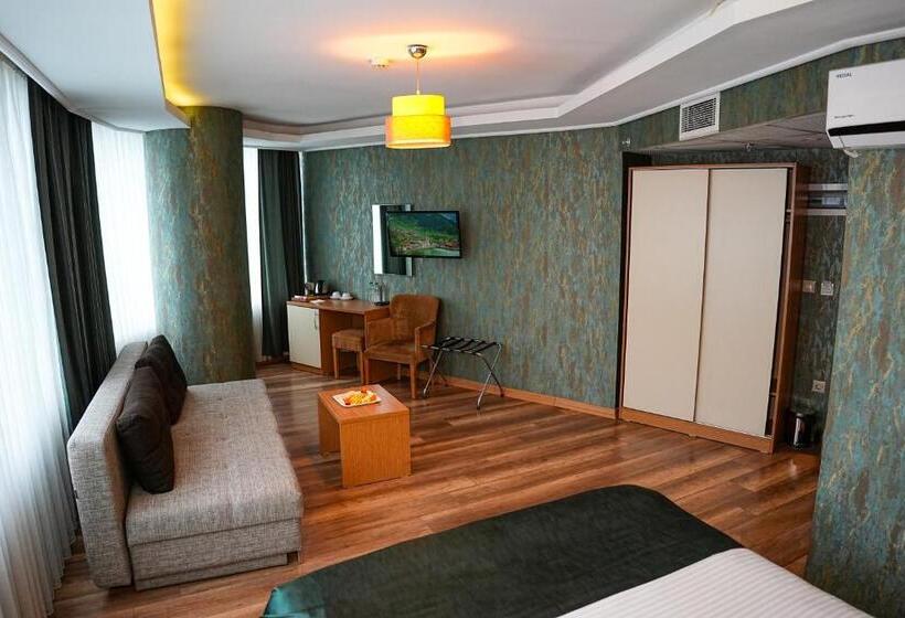 سوییت لوکس, Park Square